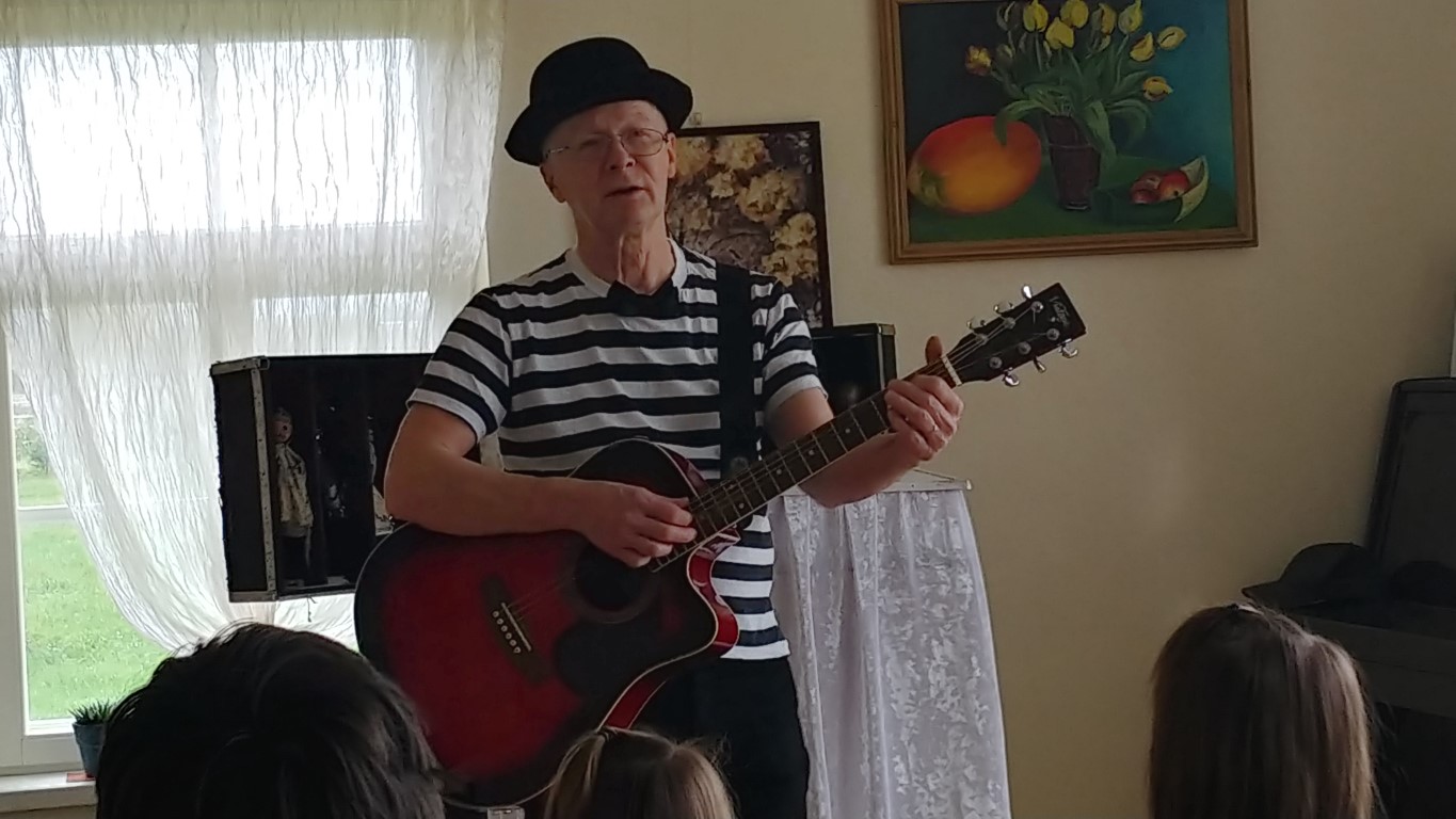 20201023 teater kohvris1